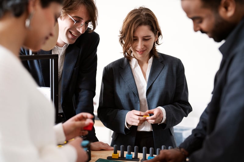 designers-team-working-3d-model