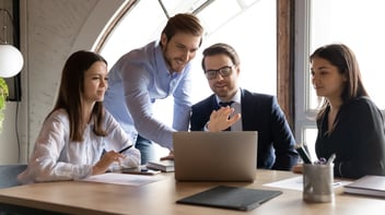 trabajar-con-alimnos-en-practicas-profesionales